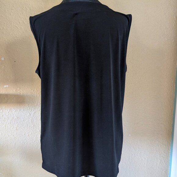 Black Pleated Flowy Tank, L - Picture 3 of 4